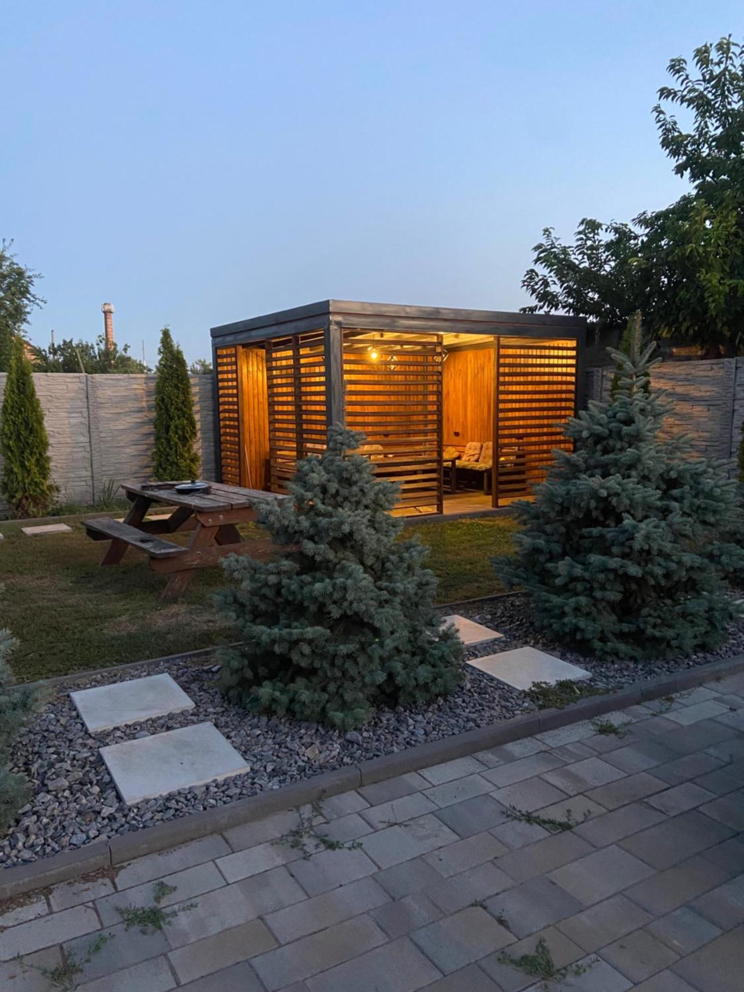 Вулиця 8-Го Березня Апартаменты Myrhorod Extérieur photo